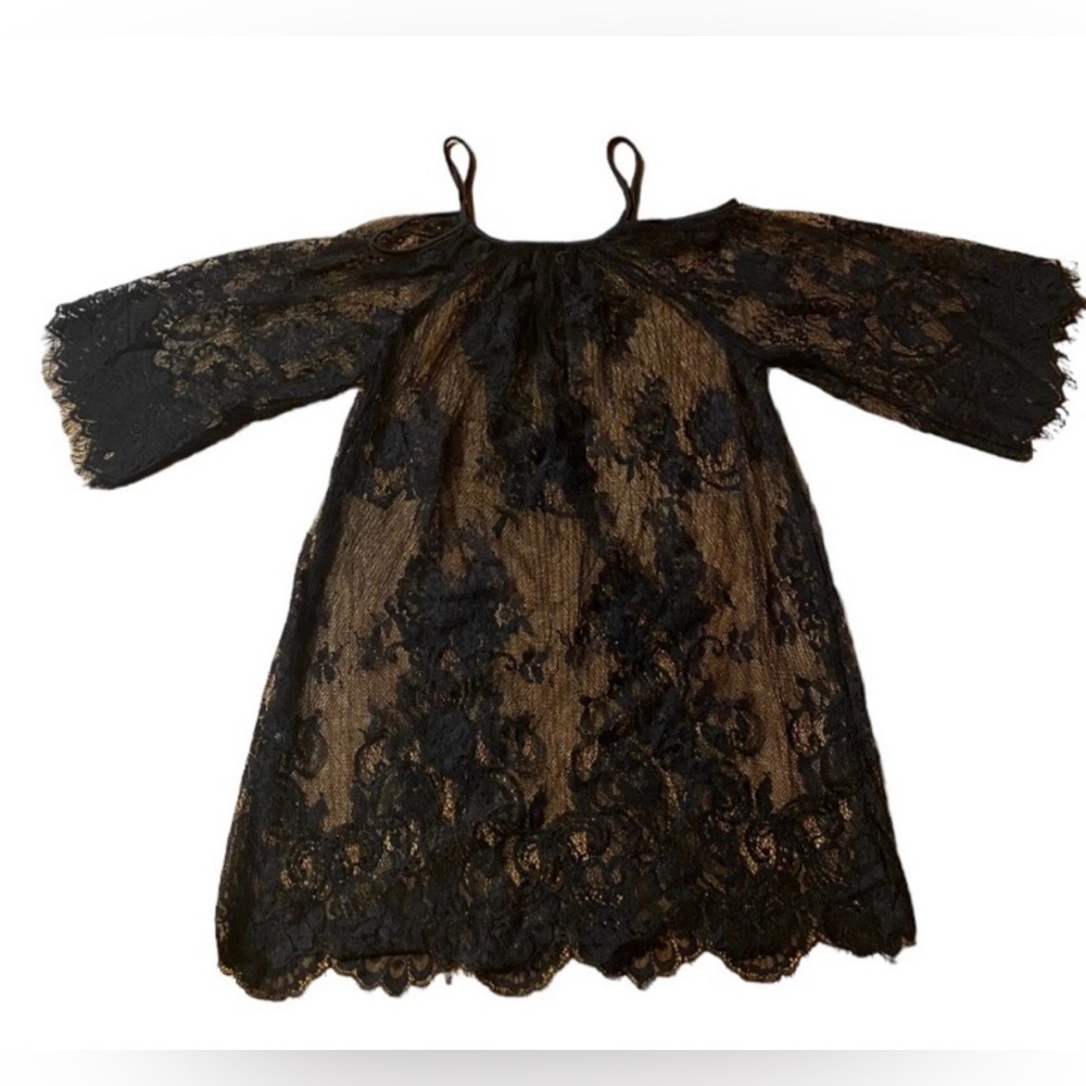 Sheer Mesh NWOT Fishnet Tunic Eyelash Floral Lace Layering Tunic Black M